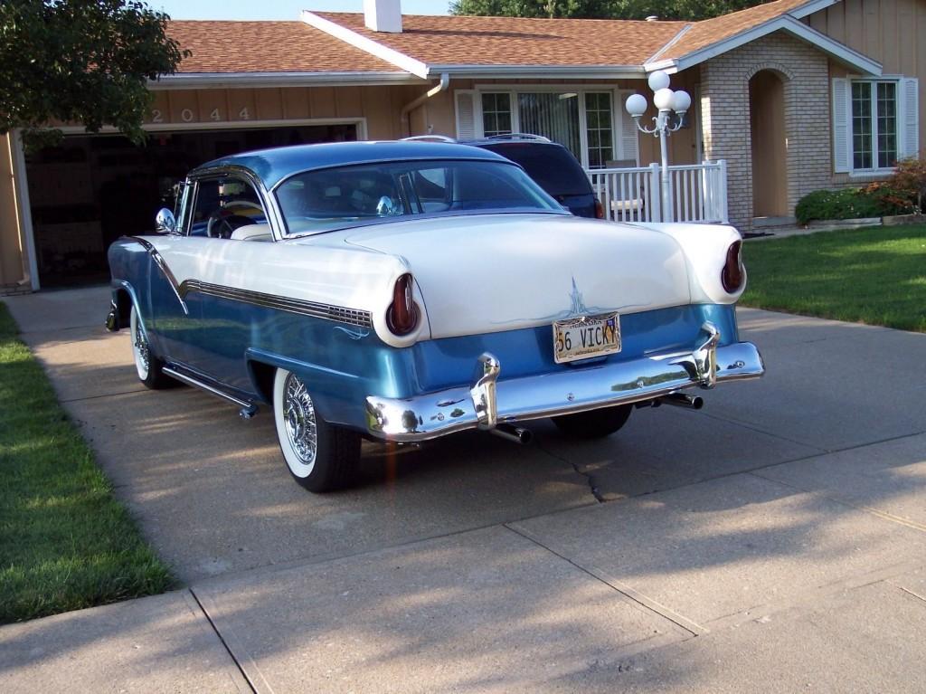 1956 Ford Fairlane Victoria