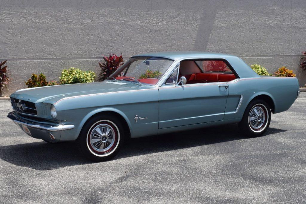1965 Ford Mustang Deluxe