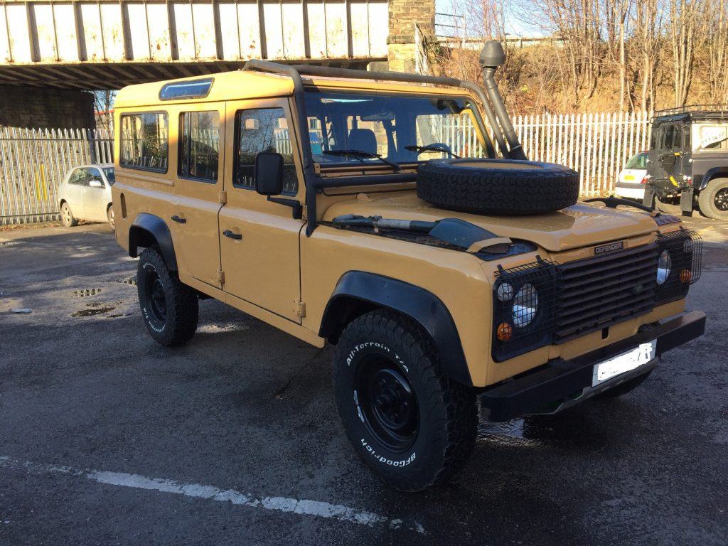 NICE 1991 Land Rover Defender county