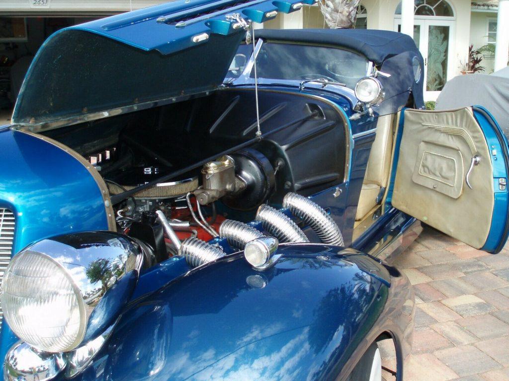 1936 Auburn Boat tail Speedster Replica