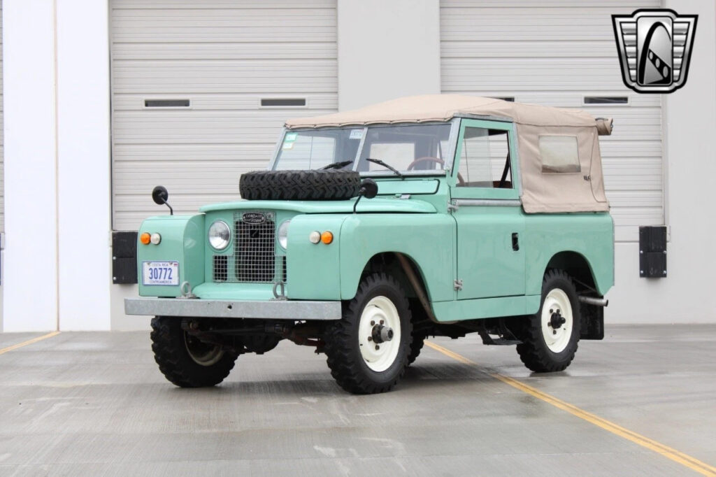 Mint Green Turquoise 1969 Land Rover Series IIA 2.25l 4 Cylinder 4-Speed M