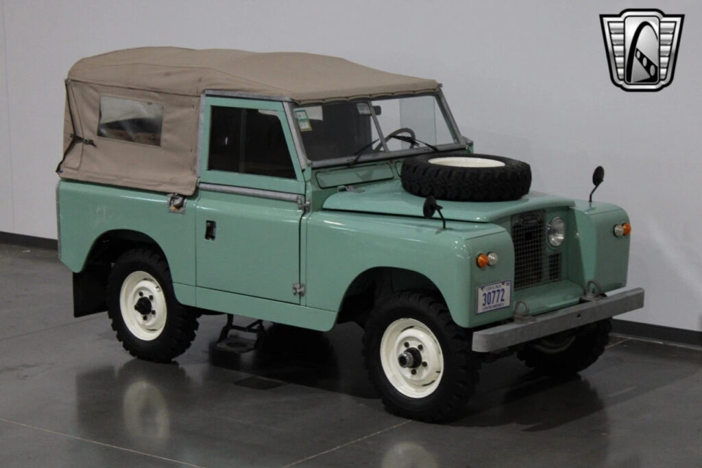 Mint Green Turquoise 1969 Land Rover Series IIA 2.25l 4 Cylinder 4-Speed M