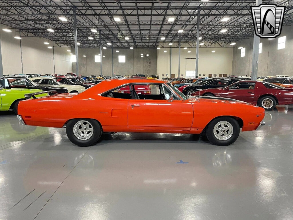 Orange 1970 Plymouth Road Runner Coupe 500 CID V8 5 Speed Manual