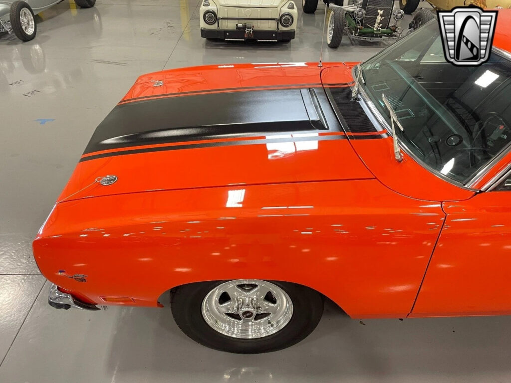 Orange 1970 Plymouth Road Runner Coupe 500 CID V8 5 Speed Manual