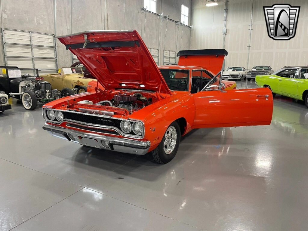 Orange 1970 Plymouth Road Runner Coupe 500 CID V8 5 Speed Manual